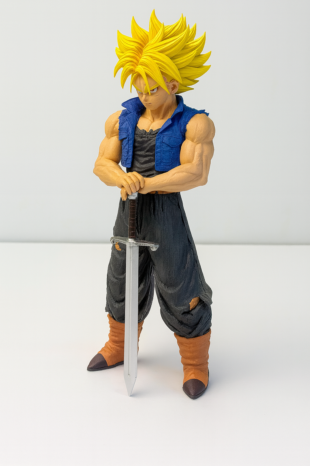 Figura Trunks (Future Trunks) - Dragon Ball Z